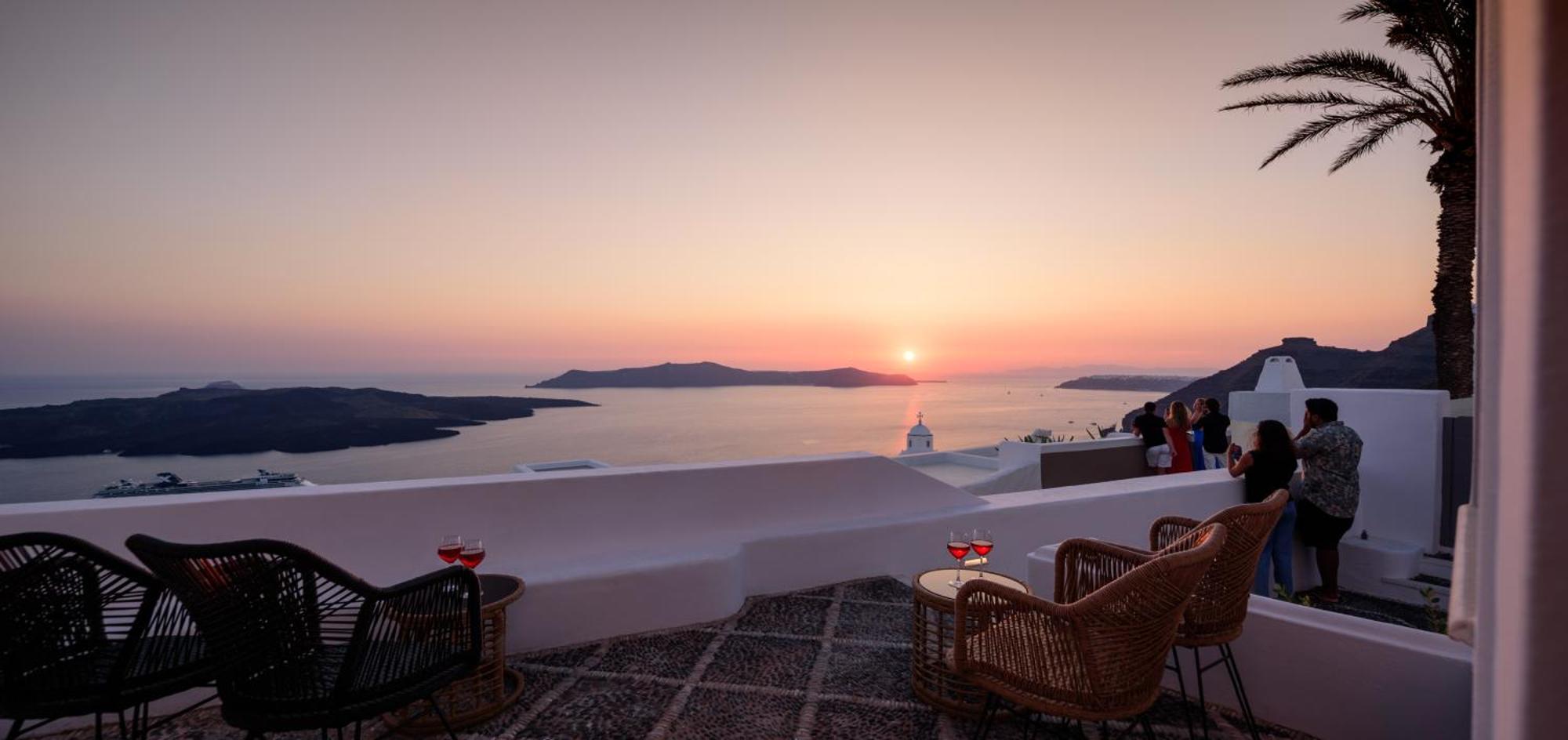 Anemos Family Suites Тира Экстерьер фото