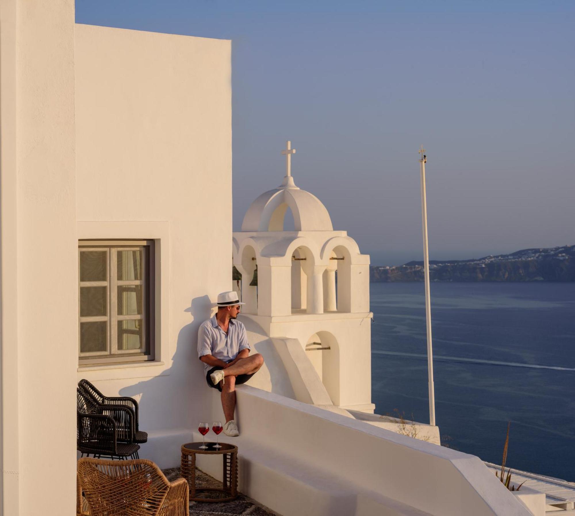 Anemos Family Suites Тира Экстерьер фото