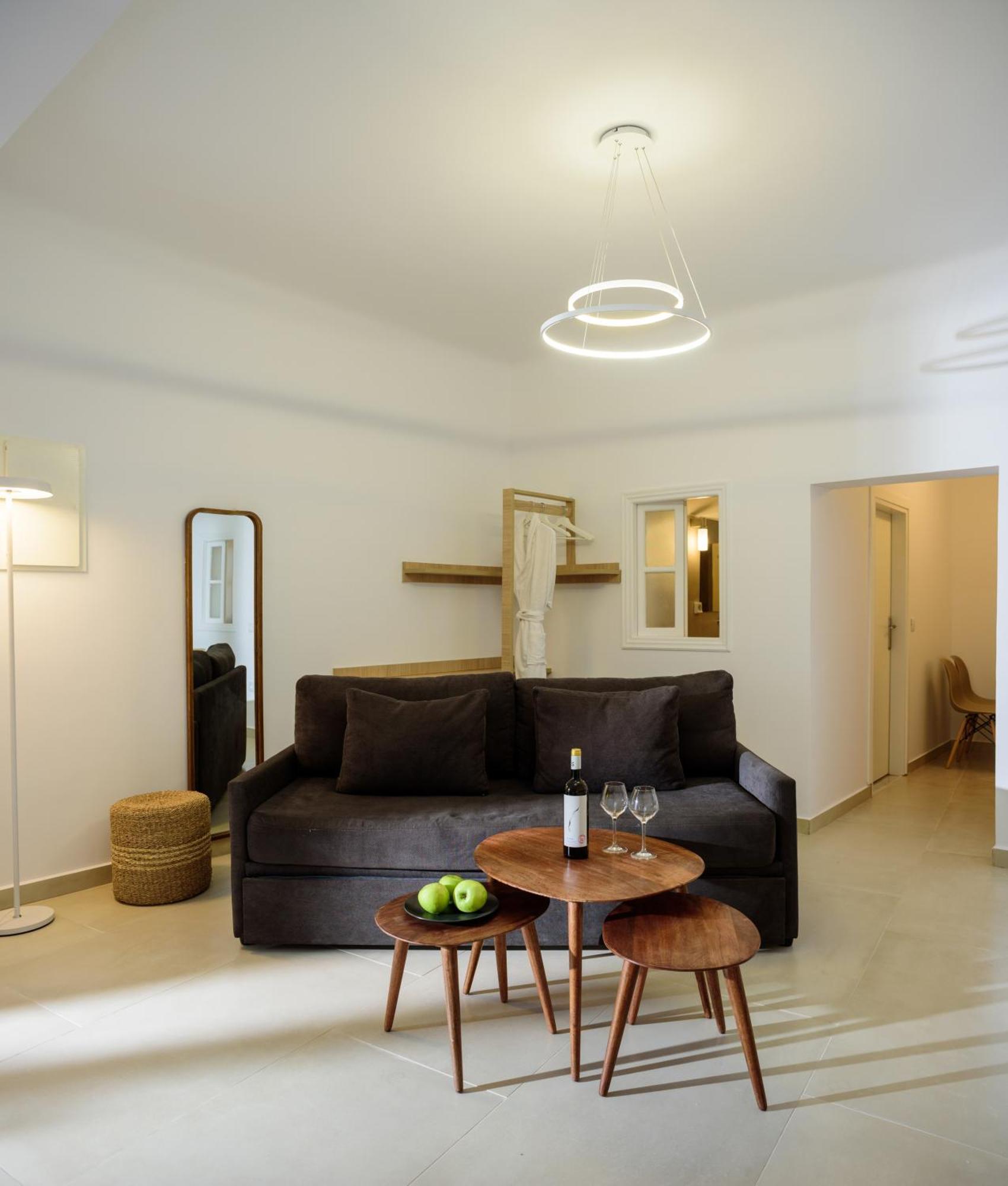 Anemos Family Suites Тира Экстерьер фото