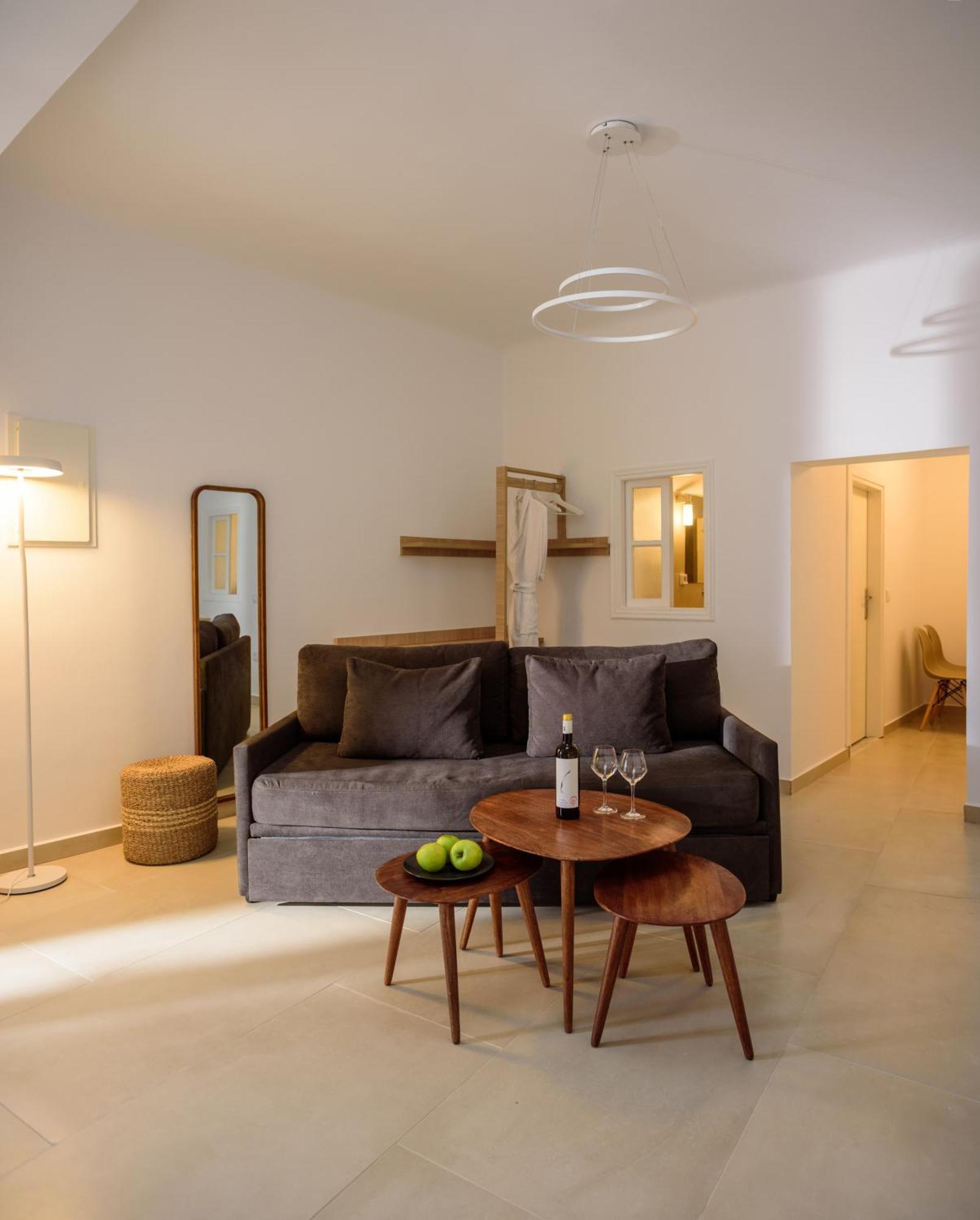 Anemos Family Suites Тира Экстерьер фото