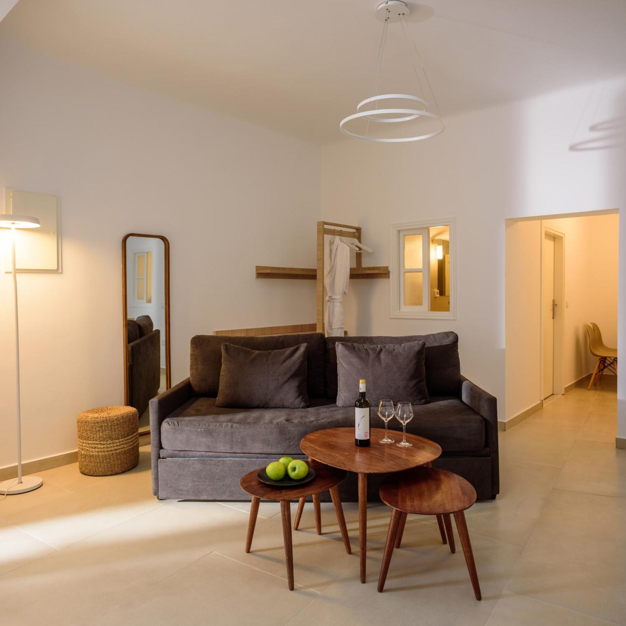 Anemos Family Suites Тира Экстерьер фото