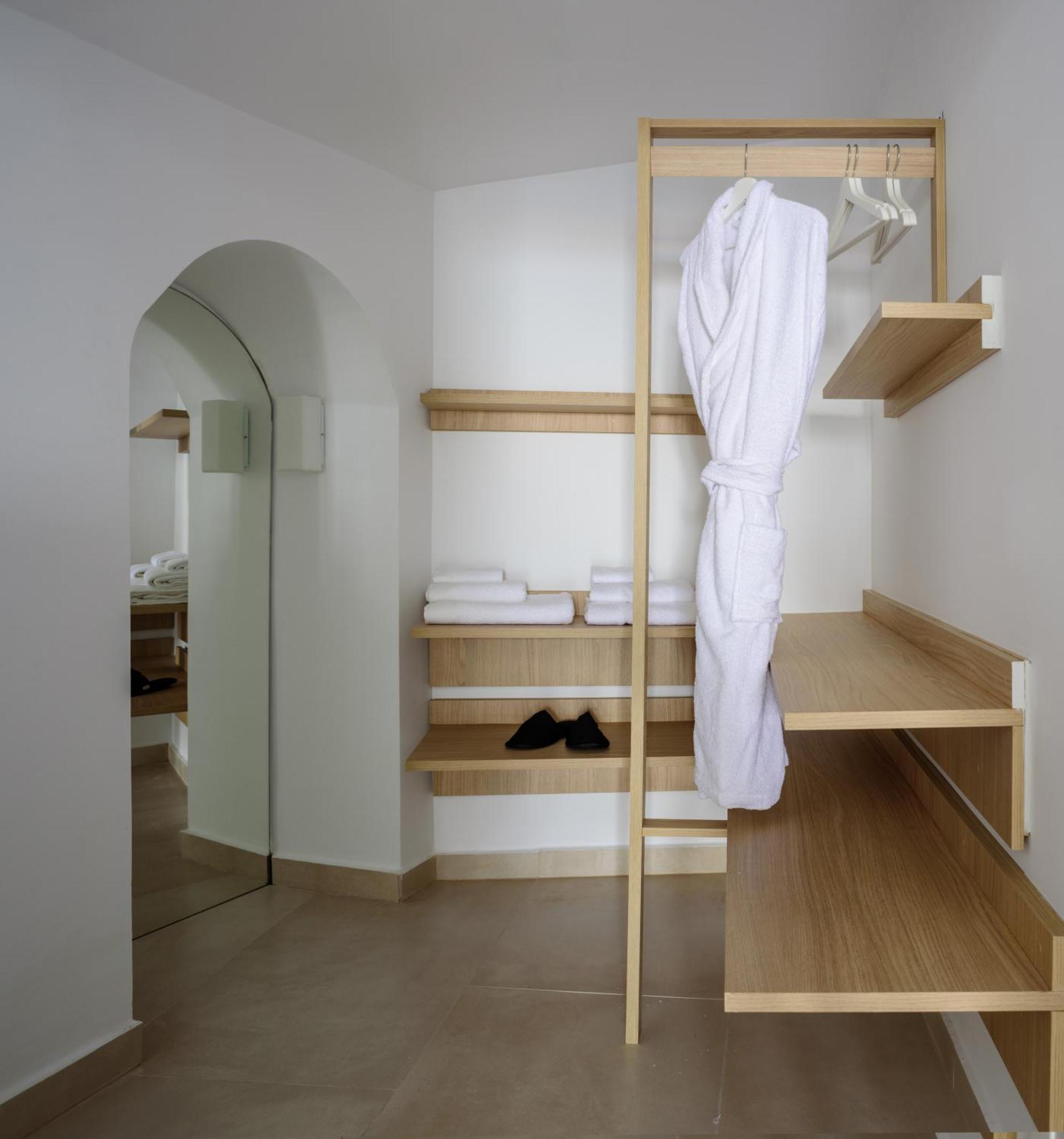Anemos Family Suites Тира Экстерьер фото